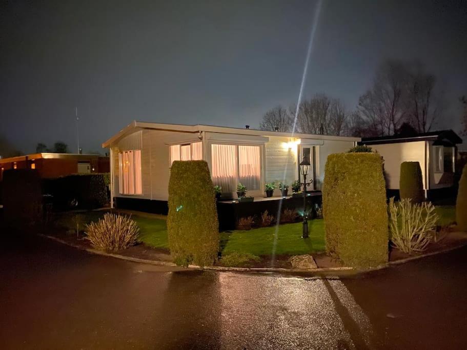 Luxe Chalet In Prachtig Natuurgebied Lith Kültér fotó